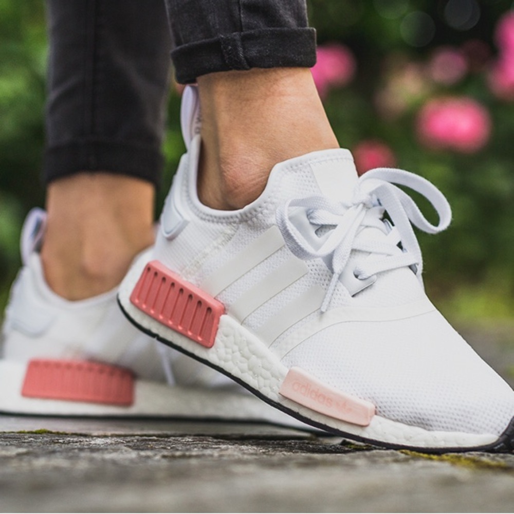 Adidas NMD R1 WHITE ROSE SNEAKERS
